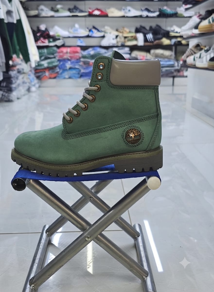 Timberland Men’s Green 6-Inch Lace-Up Boots