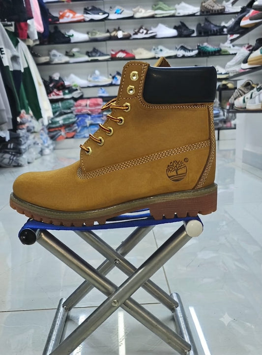 Timberland Men’s Wheat 6-Inch Lace-Up Boots